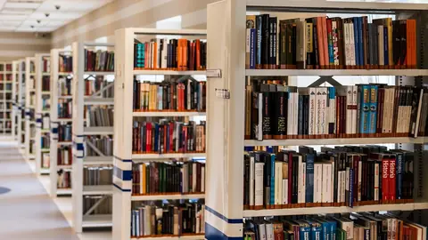 Photo: library, books, bookcases