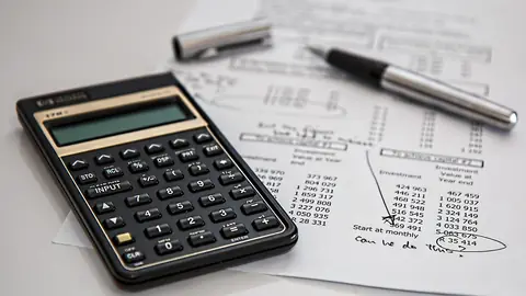 Photo: calculator, calculation, insurance
