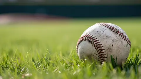 Photo: baseball, ball, field