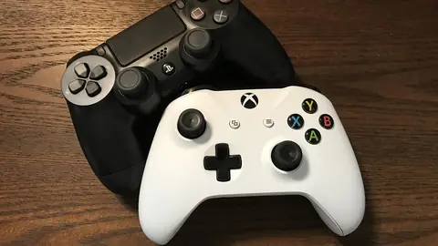 Photo: video game, game, controller