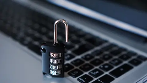 Photo: computer, security, padlock
